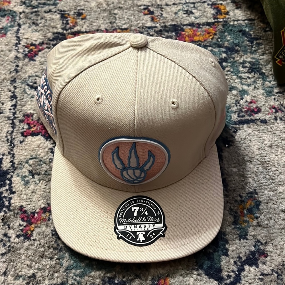 Toronto Raptors 20th Season Patch Mitchell & Ness Fitted